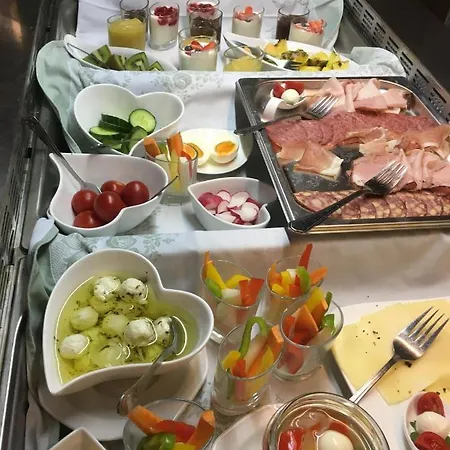 Goldener Stern Bed & Breakfast 3*