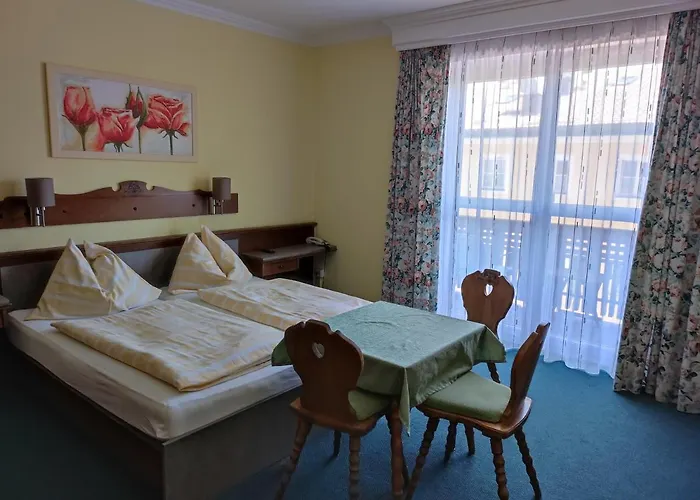 Goldener Stern فندق مبيت وإفطار 3*